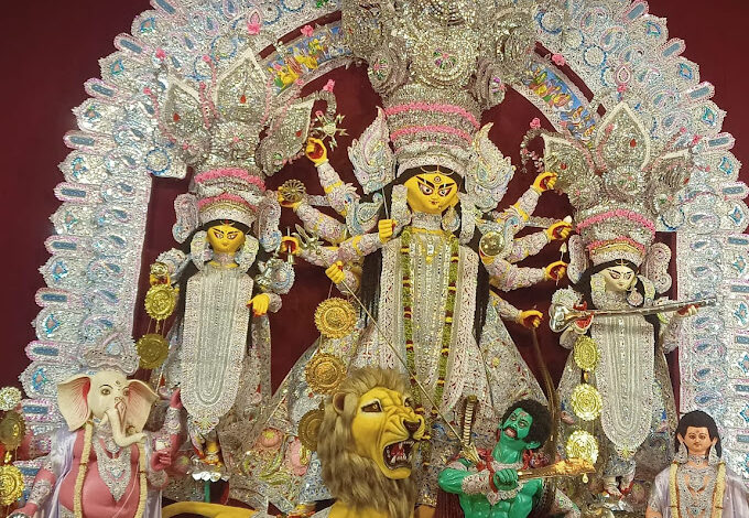 Bagbazar Sarbajanin Jagaddhatri Puja - Chandannagore