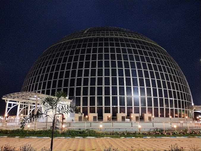 Solar dome eco park
