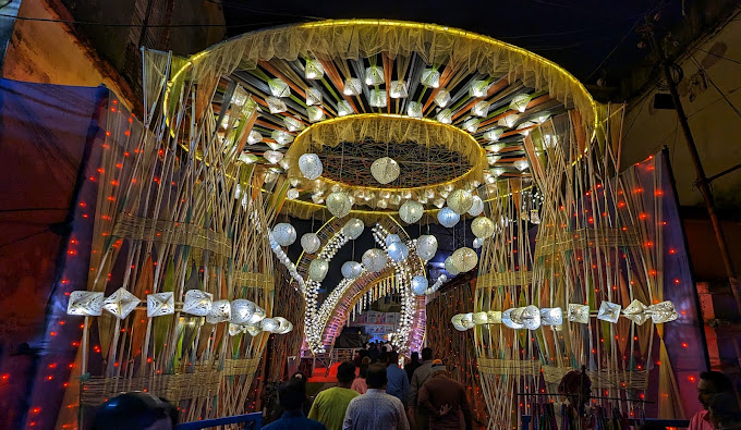Helapukur Sarbojanin Jagadhatri Puja Committee