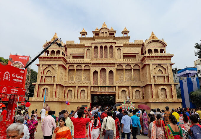 Bagbazar Sarbajanin Jagaddhatri Puja - Chandannagore