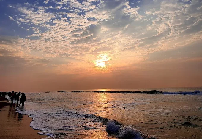 puri sea beach